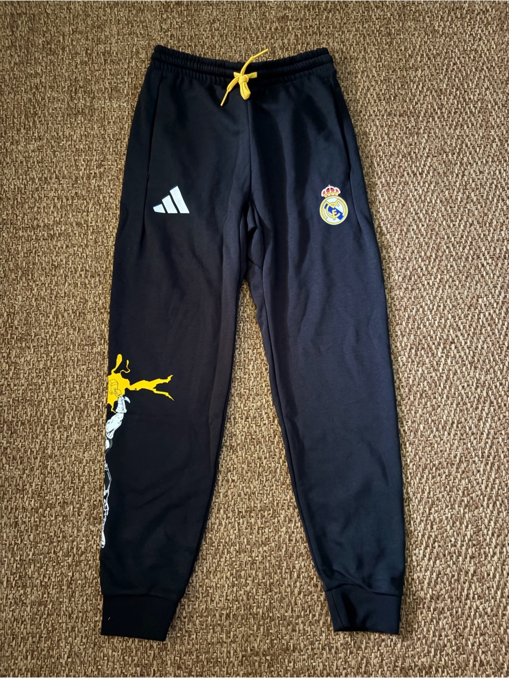 Adidas x Marvel Thor Real Madrid Soccer Pants Joggers Black Size Small KB4396